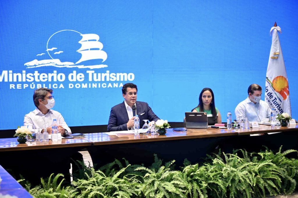 David Collado, Ministro de Turismo - Estadisticas Turismo Octubre 2021